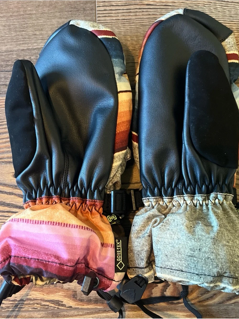 Burton WB Gore mitt GORE-TEX Waterproof Ski Mittens - Size Medium